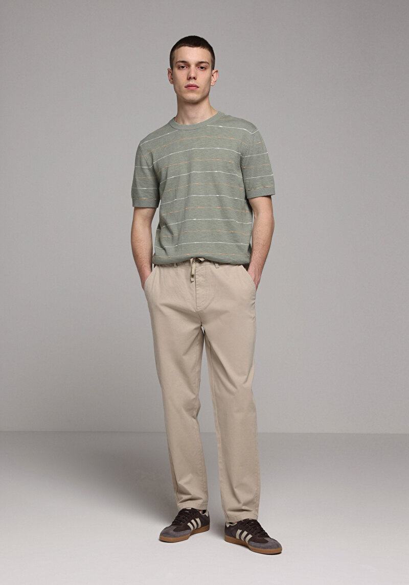 Imagine a Pantaloni De Barbati Bej Regular Fit  Cl1079372