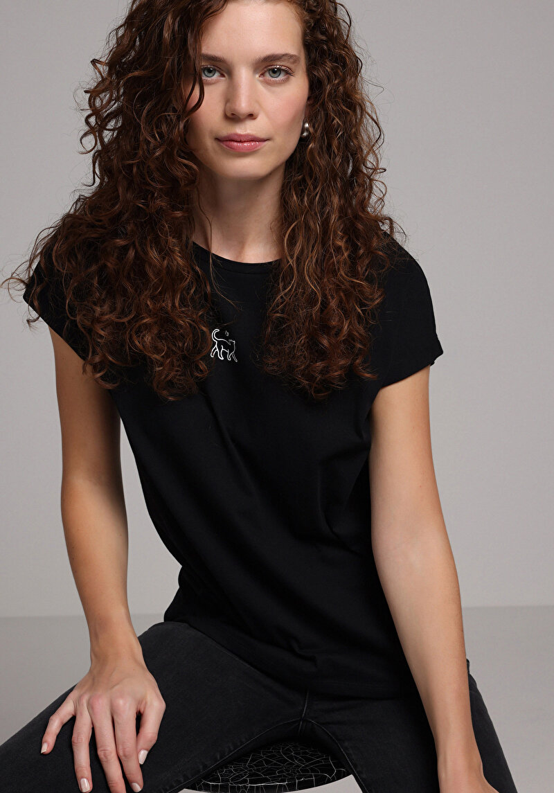 Imagine a Tricou Cu Maneca Scurta De Dama Negru Regular Fit  Cl1079352