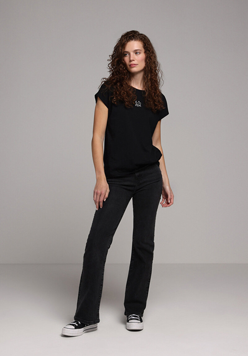 Imagine a Tricou Cu Maneca Scurta De Dama Negru Regular Fit Cl1079352