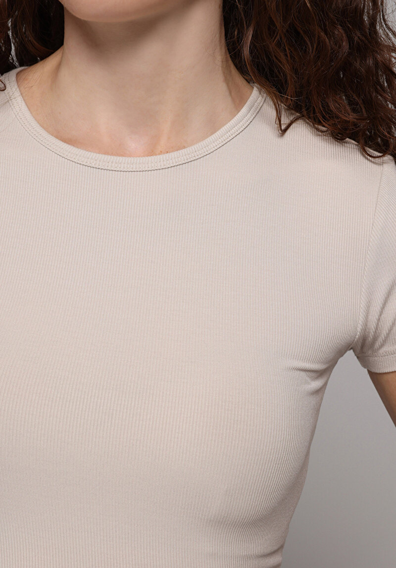 Imagine a Tricou Cu Maneca Scurta De Dama Alb Slim Fit Cl1068560