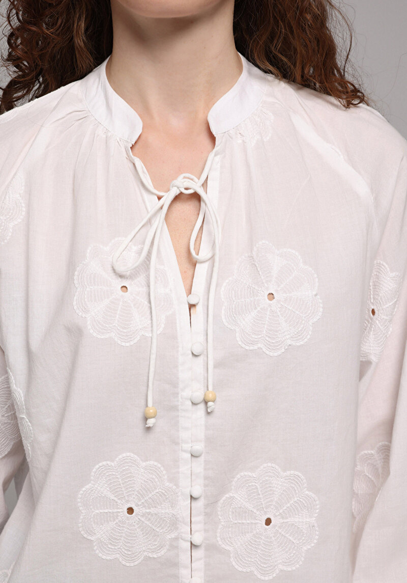 Imagine a Regular Fit Judge Collar Drept Cămașă Albă Cu Mânecă Lungă Pentru Femei