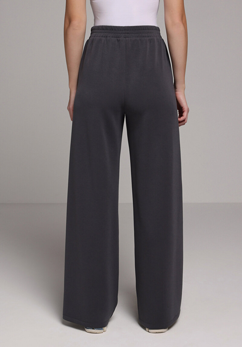 Afișați detalii pentru Pantaloni De Trening De Dama Antracit Regular Fit  Cl1077959