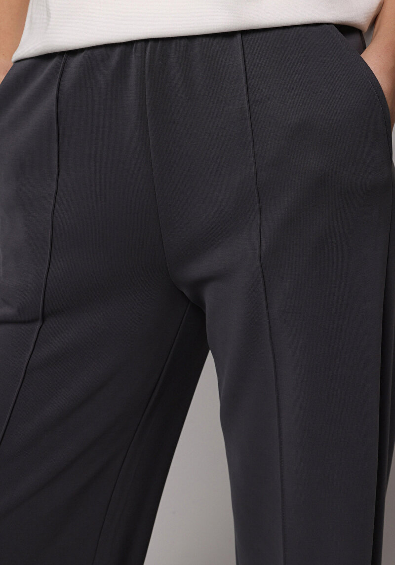 Afișați detalii pentru Pantaloni De Trening De Dama Antracit Regular Fit  Cl1077959