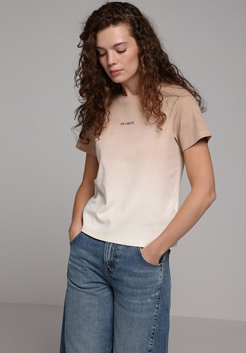 Imagine a Tricou Cu Maneca Scurta De Dama Bej Regular Fit Cl1078648