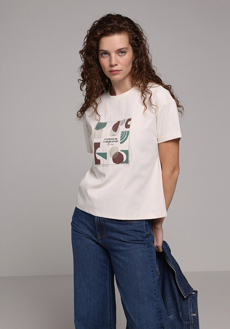 Imagine a Tricou Cu Maneca Scurta De Dama Ecru Regular Fit Cl1079370