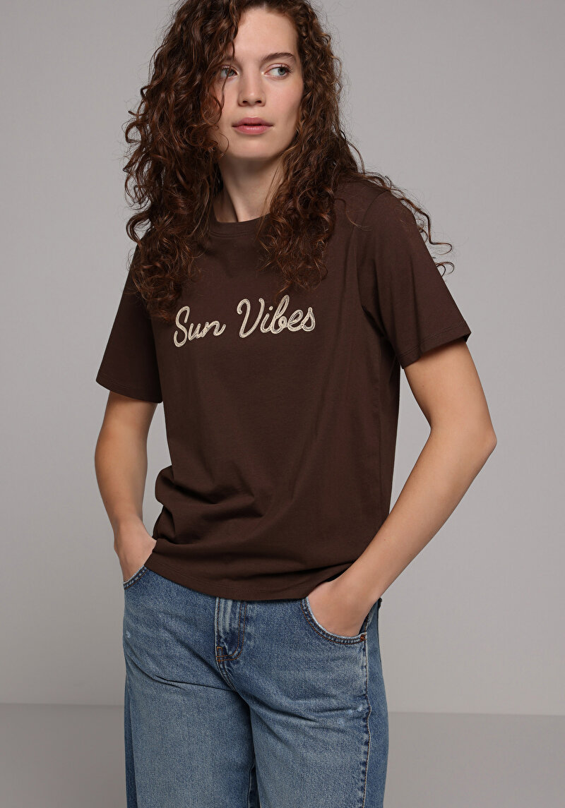 Imagine a Tricou Cu Maneca Scurta De Dama Maro Regular Fit Cl1078771