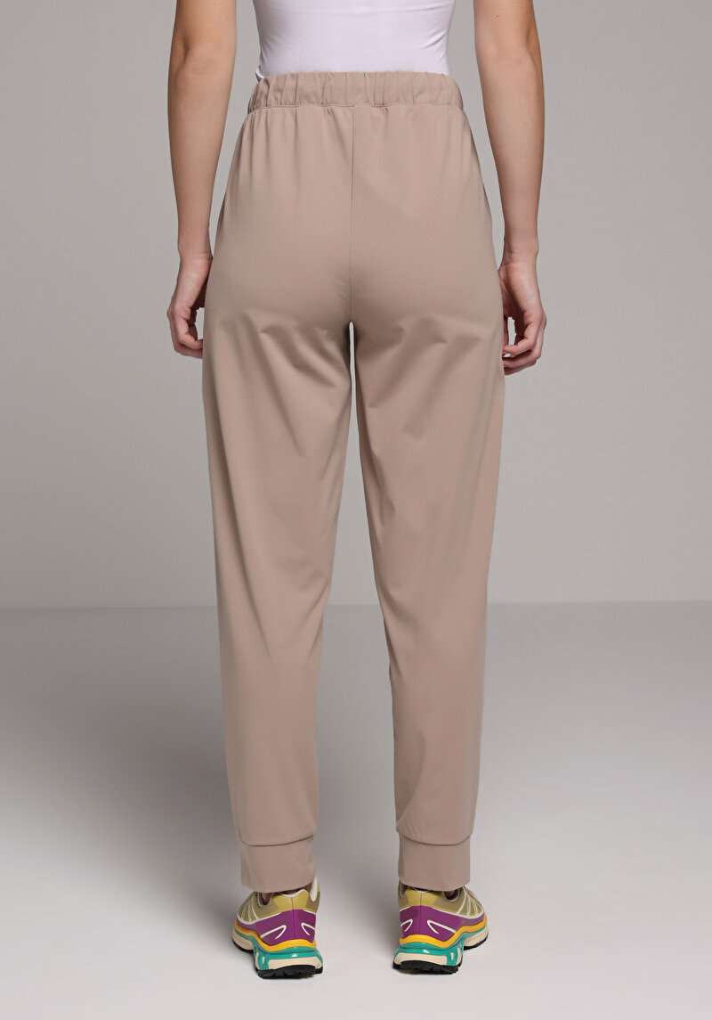 Afișați detalii pentru Pantaloni De Trening De Dama Bej Regular Fit  Cl1078956