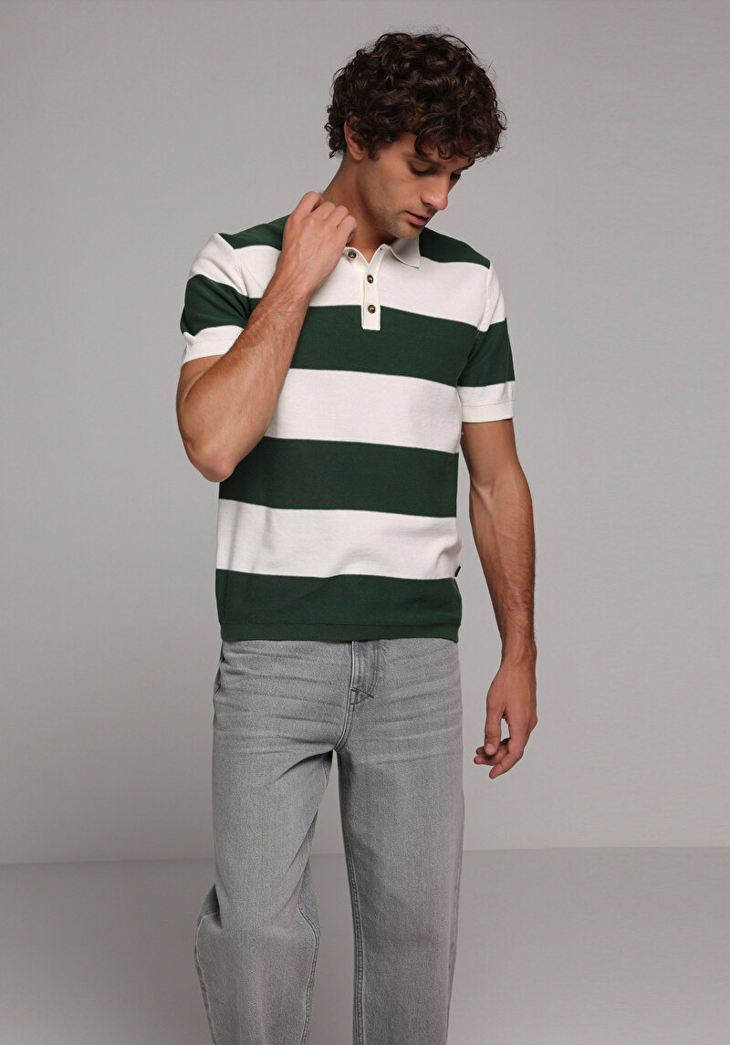 Imagine a Pulover Cu Mâneci Scurte De Barbati Verde Regular Fit Cl1077622