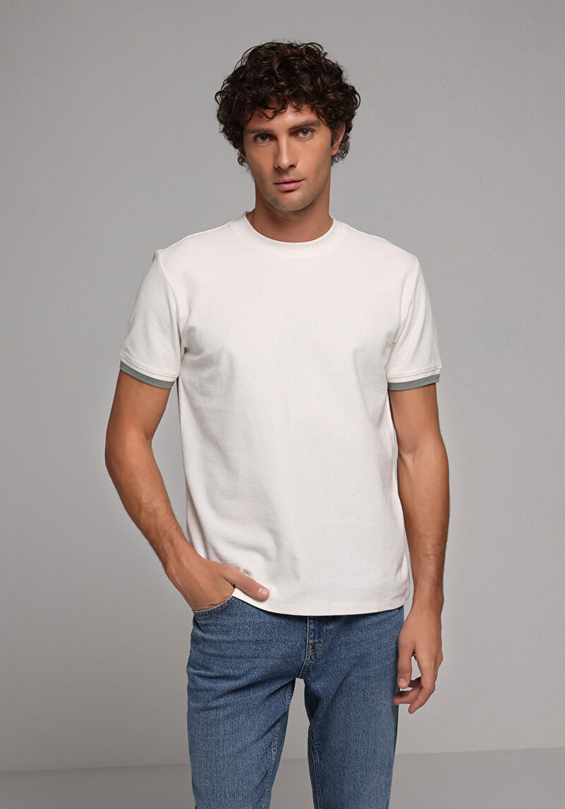 Imagine a Tricou Cu Maneca Scurta De Barbati Alb Regular Fit Cl1078806