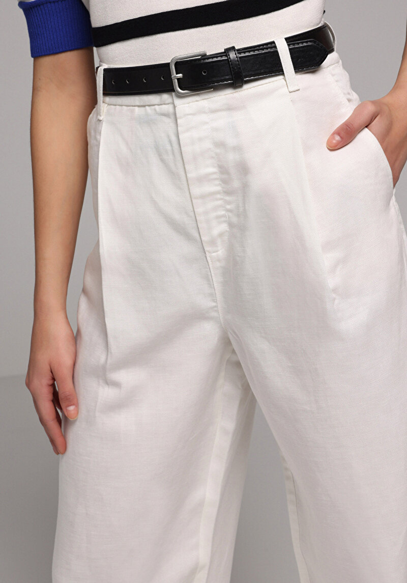 Imagine a Pantaloni De Dama Alb Regular Fit  Cl1079415