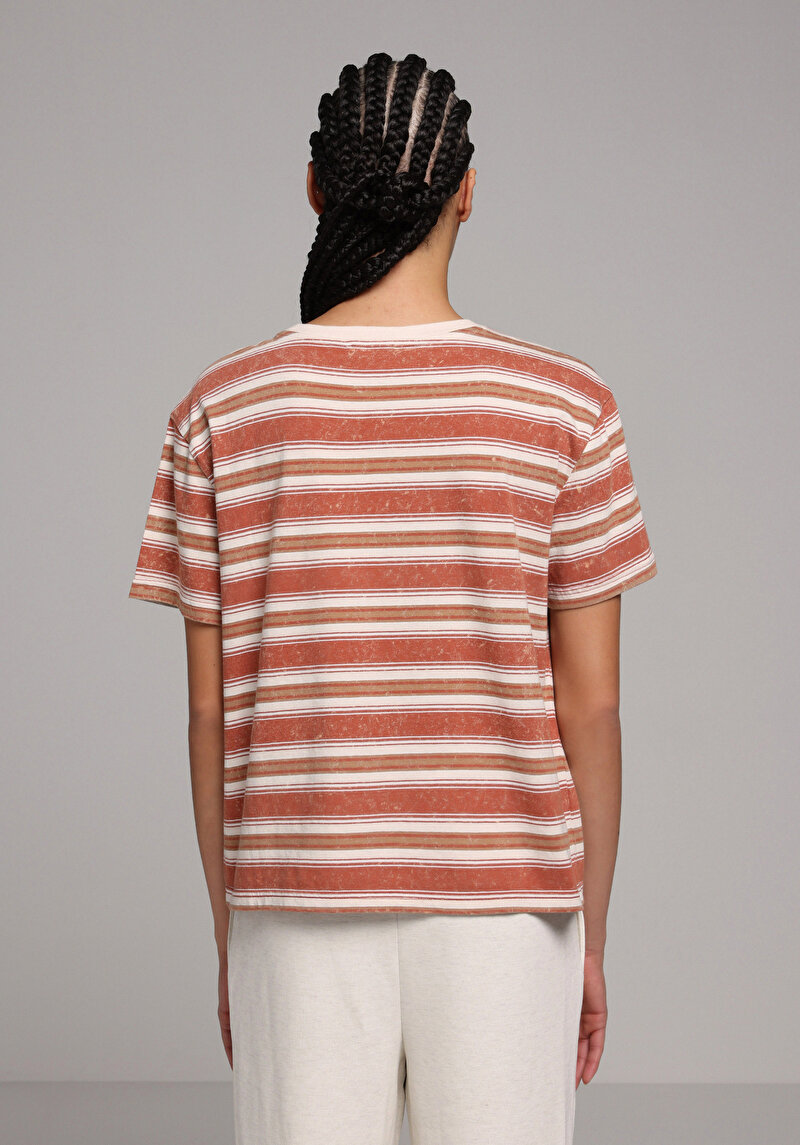 Imagine a Tricou Cu Maneca Scurta De Dama Maro Regular Fit Cl1078843