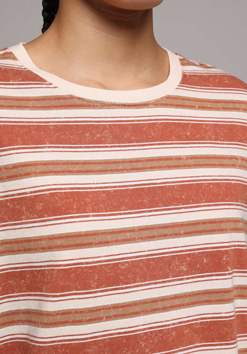 Afișați detalii pentru Tricou Cu Maneca Scurta De Dama Maro Regular Fit  Cl1078843