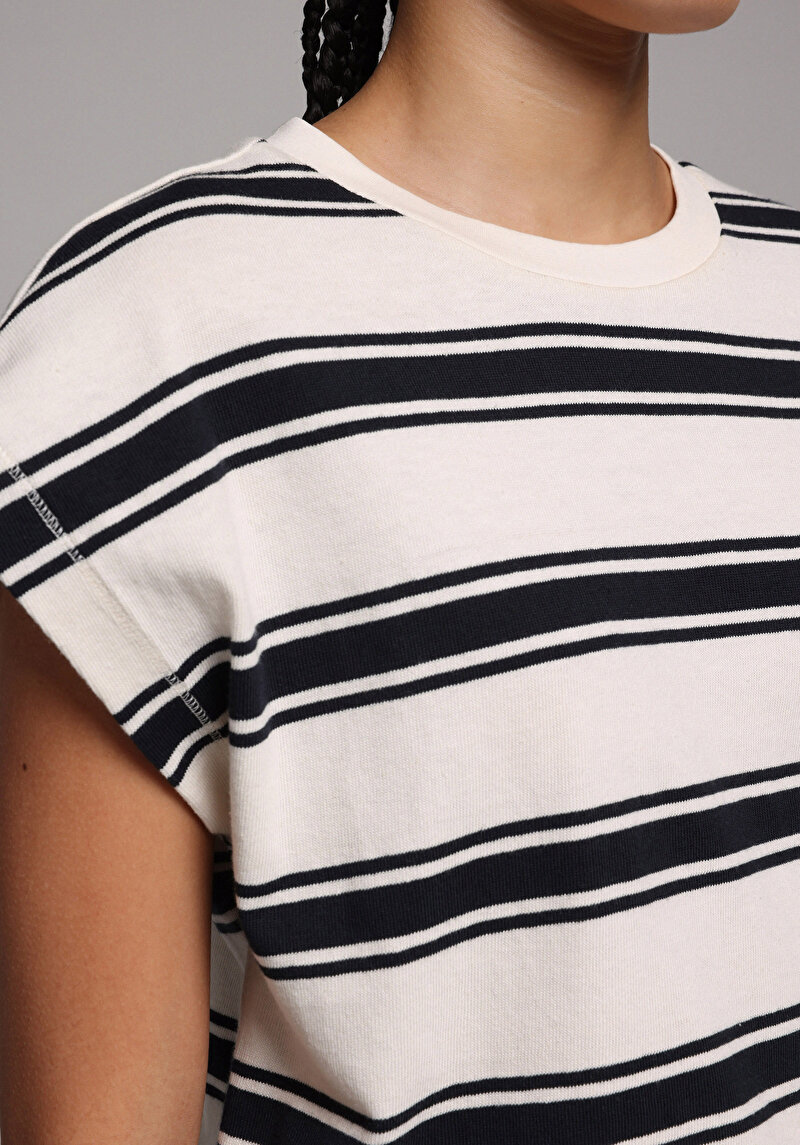 Imagine a Bluza Cu Maneca Scurta De Dama Albastru Marin Regular Fit  Cl1079004