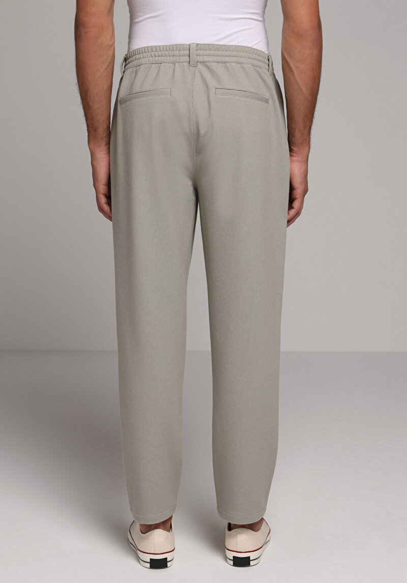 Imagine a Pantaloni De Barbati Verde Regular Fit  Cl1077421