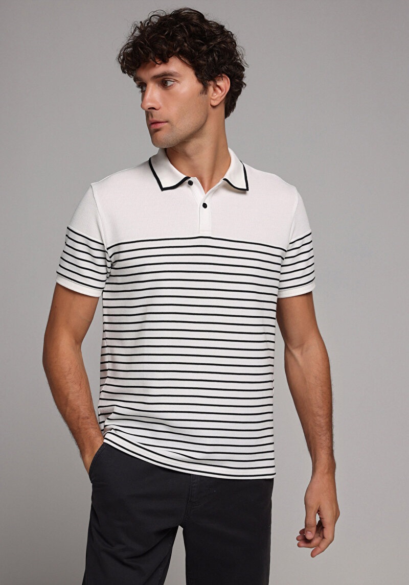 Imagine a Tricou Polo Cu Maneca Scurta De Barbati Alb Regular Fit Cl1079298