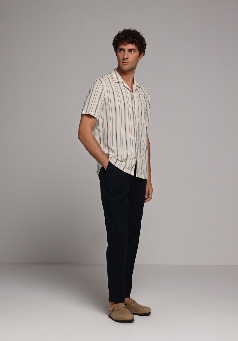 Imagine a Camasa Cu Maneca Scurta De Barbati Ecru Regular Fit Cl1079320