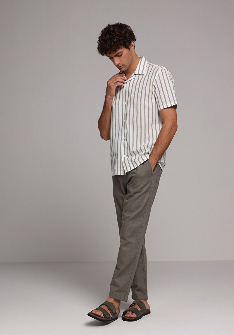 Imagine a Camasa Cu Maneca Scurta De Barbati Verde Regular Fit Cl1079442