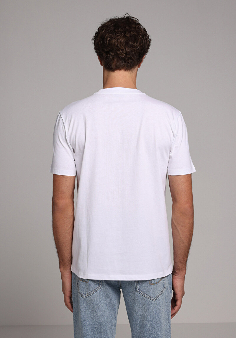 Imagine a Tricou Cu Maneca Scurta De Barbati Alb Regular Fit  Cl1079495