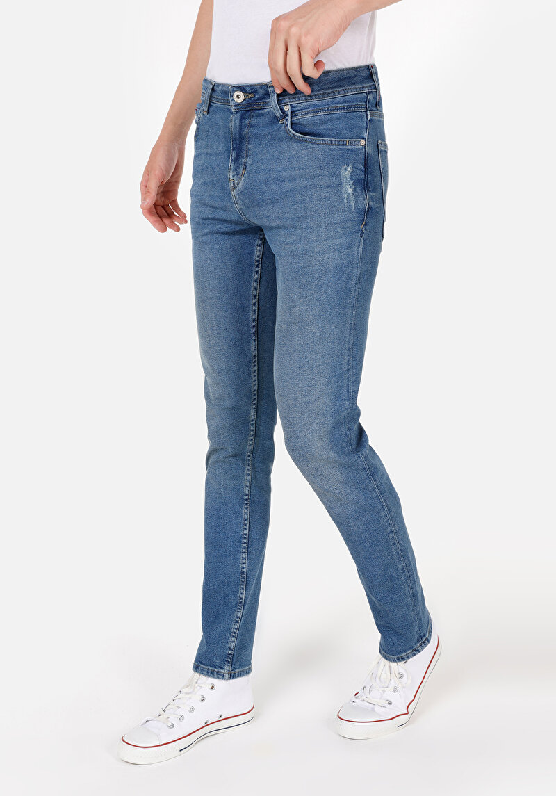 Imagine a Pantaloni De Barbati Denim Straight Fit 044 Karl Cl1070545