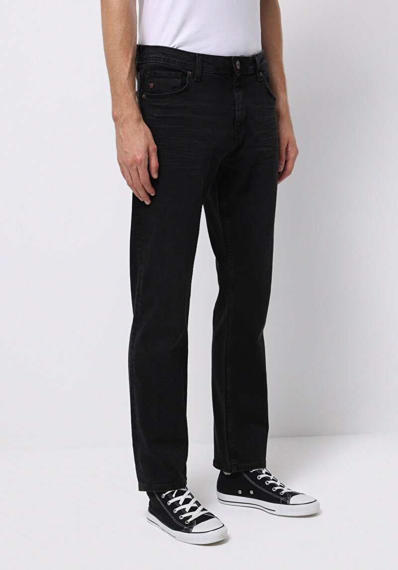 Afișați detalii pentru Pantaloni De Barbati  Relaxed Straight Fit 045 David