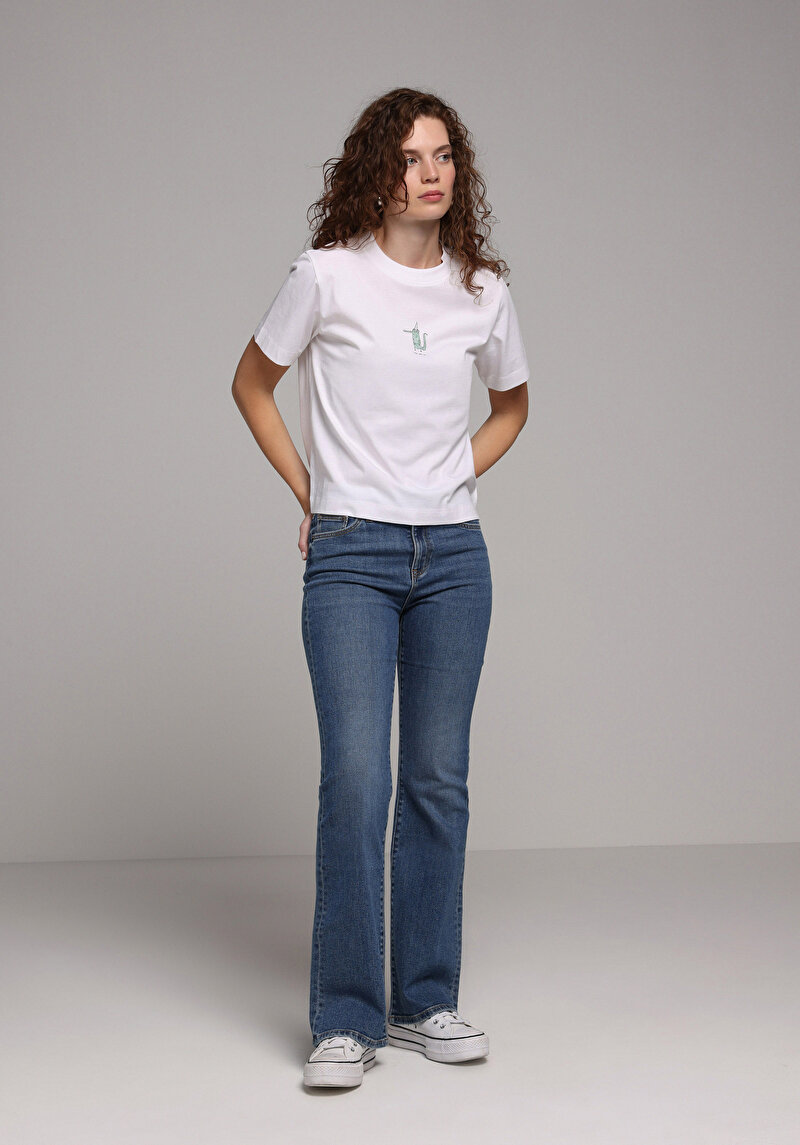 Imagine a Tricou Cu Maneca Scurta De Dama Alb Boxy Fit  Cl1078907