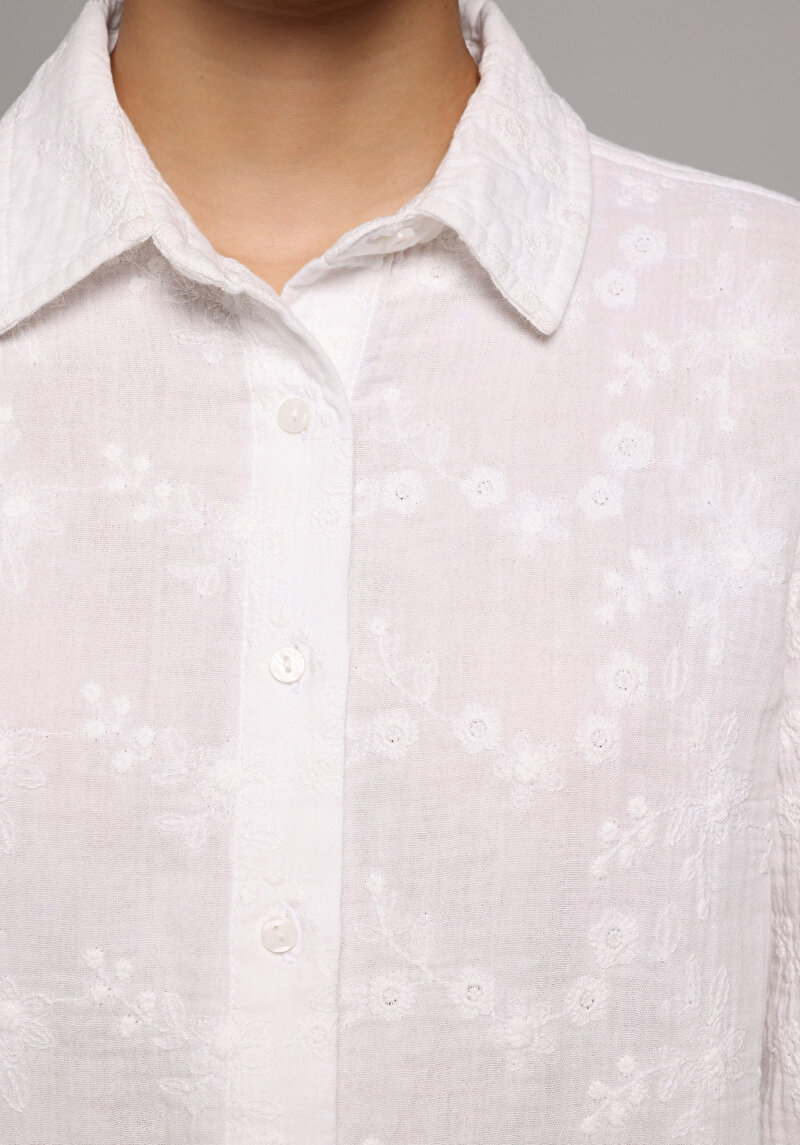 Imagine a Camasa Cu Maneca Lunga De Dama Alb Regular Fit Cl1078699