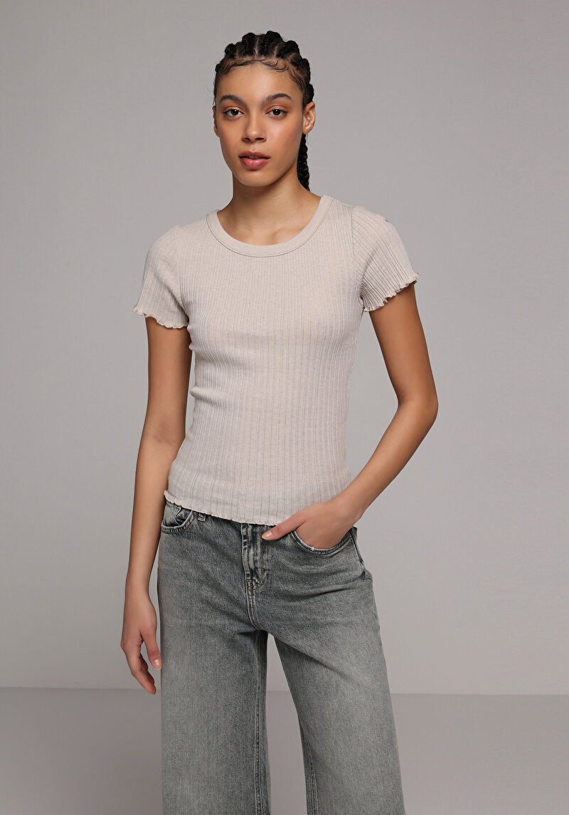 Imagine a Tricou Cu Maneca Scurta De Dama Bej Slim Fit Cl1078306