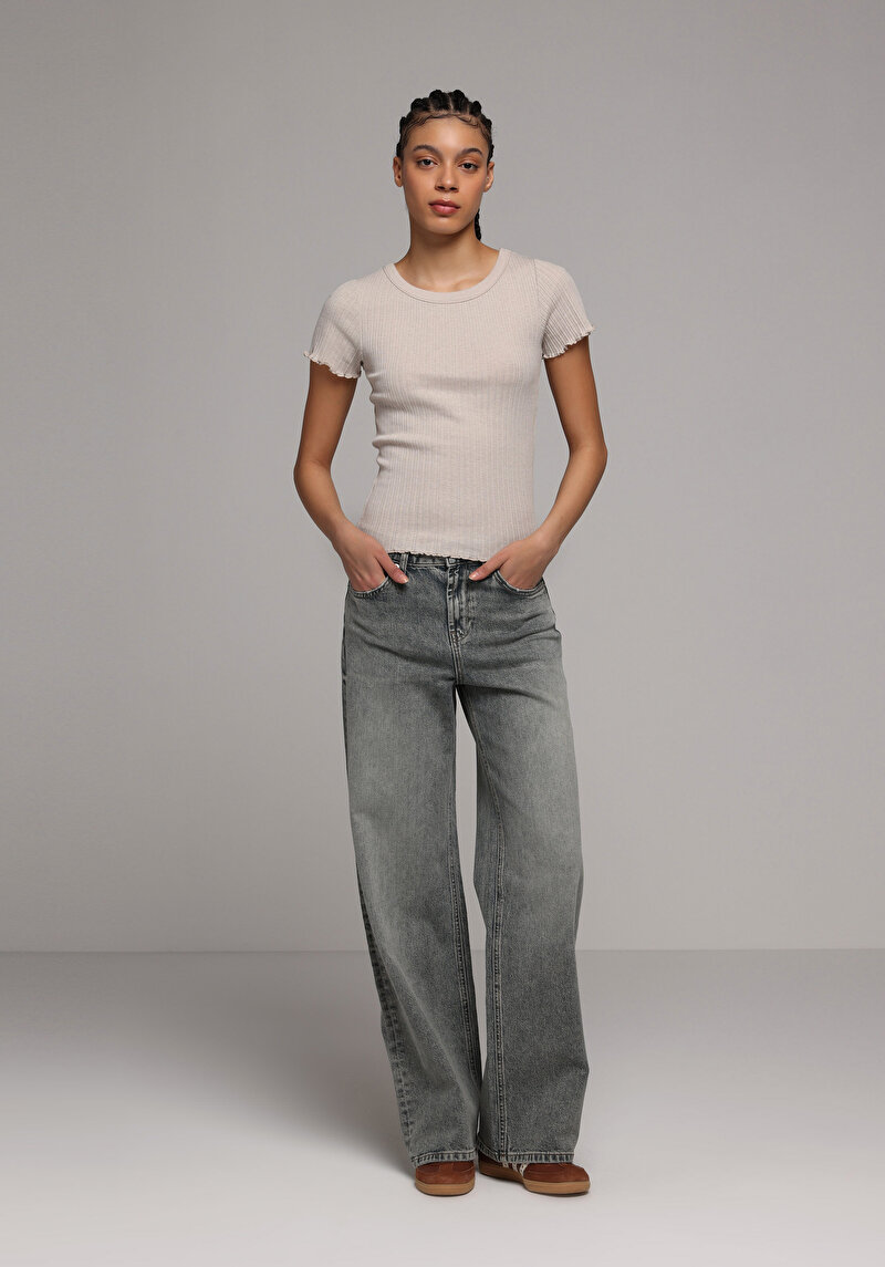 Imagine a Tricou Cu Maneca Scurta De Dama Bej Slim Fit Cl1078306