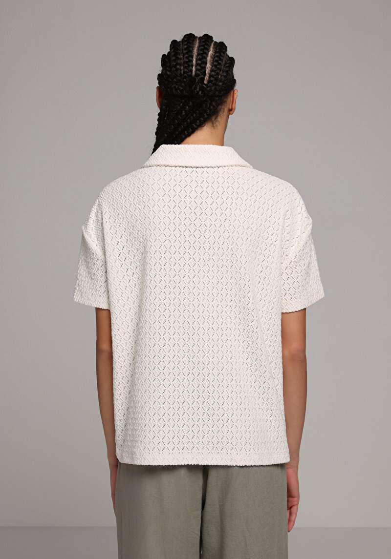 Imagine a Camasa Cu Maneca Scurta De Dama Ecru Regular Fit  Cl1078385