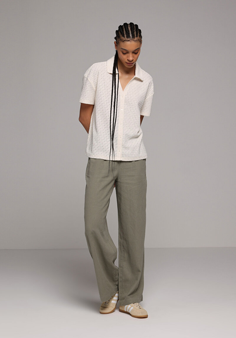 Imagine a Camasa Cu Maneca Scurta De Dama Ecru Regular Fit  Cl1078385