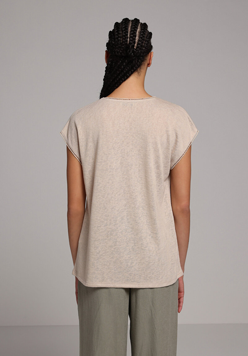 Imagine a Bluza Cu Maneca Scurta De Dama Bej Regular Fit  Cl1079150