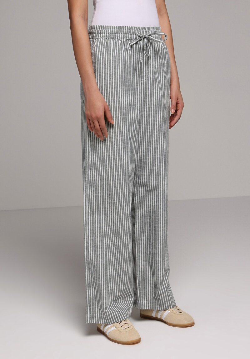 Imagine a Pantaloni De Dama Verde Regular Fit  Cl1079162