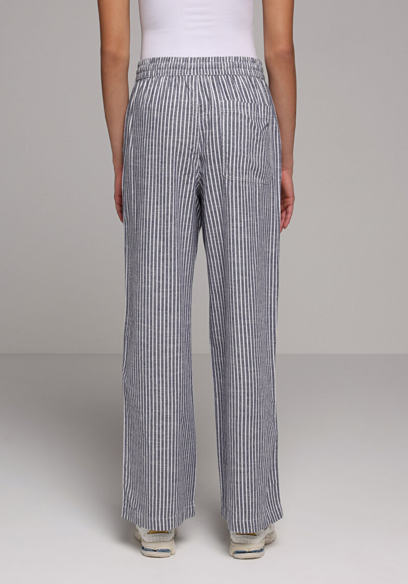 Imagine a Pantaloni De Dama Ecru Regular Fit Cl1079162