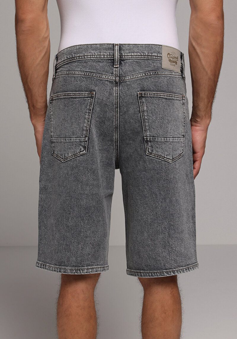 Imagine a Short / Pantaloni Scurti De Barbati Loose Fit Cl1079705