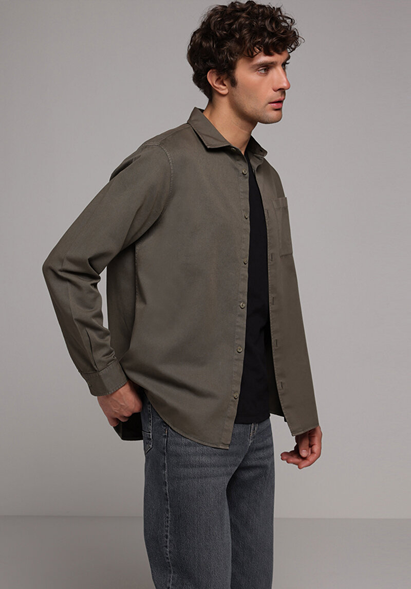 Imagine a Camasa Cu Maneca Lunga De Barbati Kaki Relaxed Fit  Cl1076516