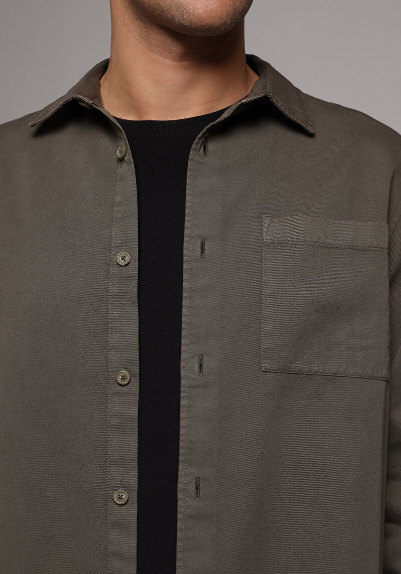 Imagine a Camasa Cu Maneca Lunga De Barbati Kaki Relaxed Fit  Cl1076516