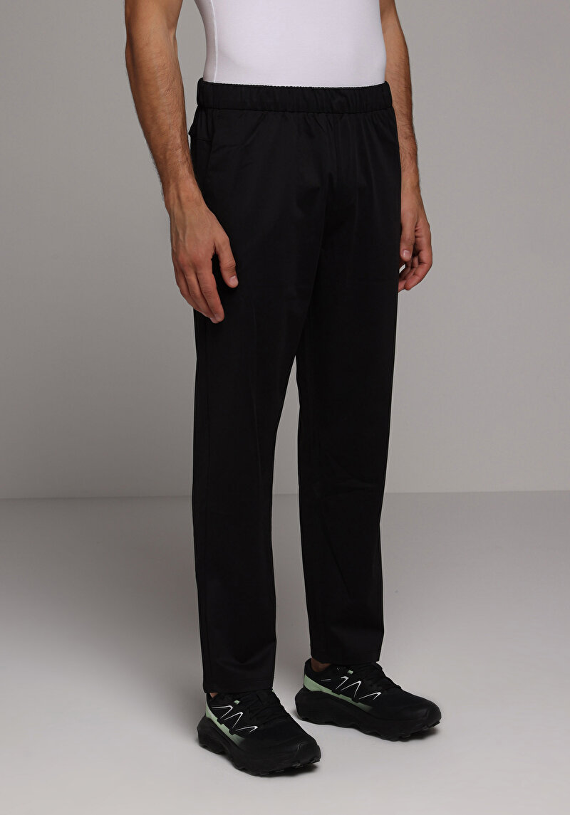 Afișați detalii pentru Pantaloni De Trening De Barbati Negru Regular Fit  Cl1080059