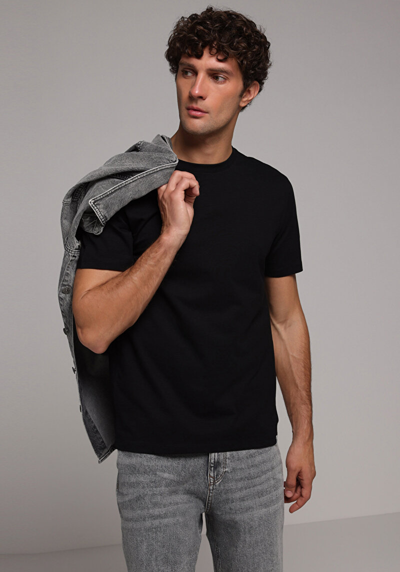 Imagine a Tricou Cu Maneca Scurta De Barbati Negru Regular Fit  Cl1080170