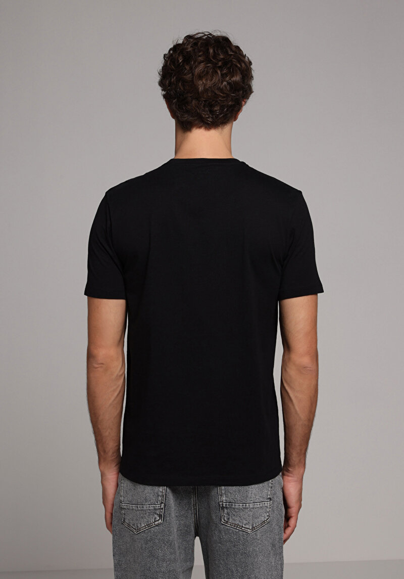 Imagine a Tricou Cu Maneca Scurta De Barbati Negru Regular Fit  Cl1080170