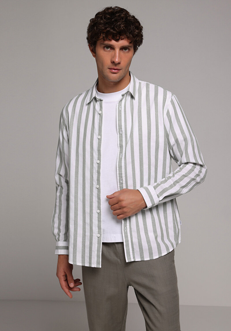 Imagine a Camasa Cu Maneca Lunga De Barbati Verde Regular Fit Cl1079312