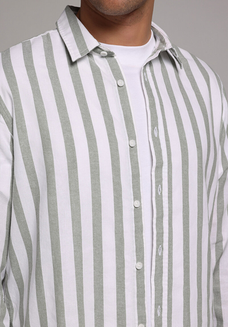 Imagine a Camasa Cu Maneca Lunga De Barbati Verde Regular Fit Cl1079312