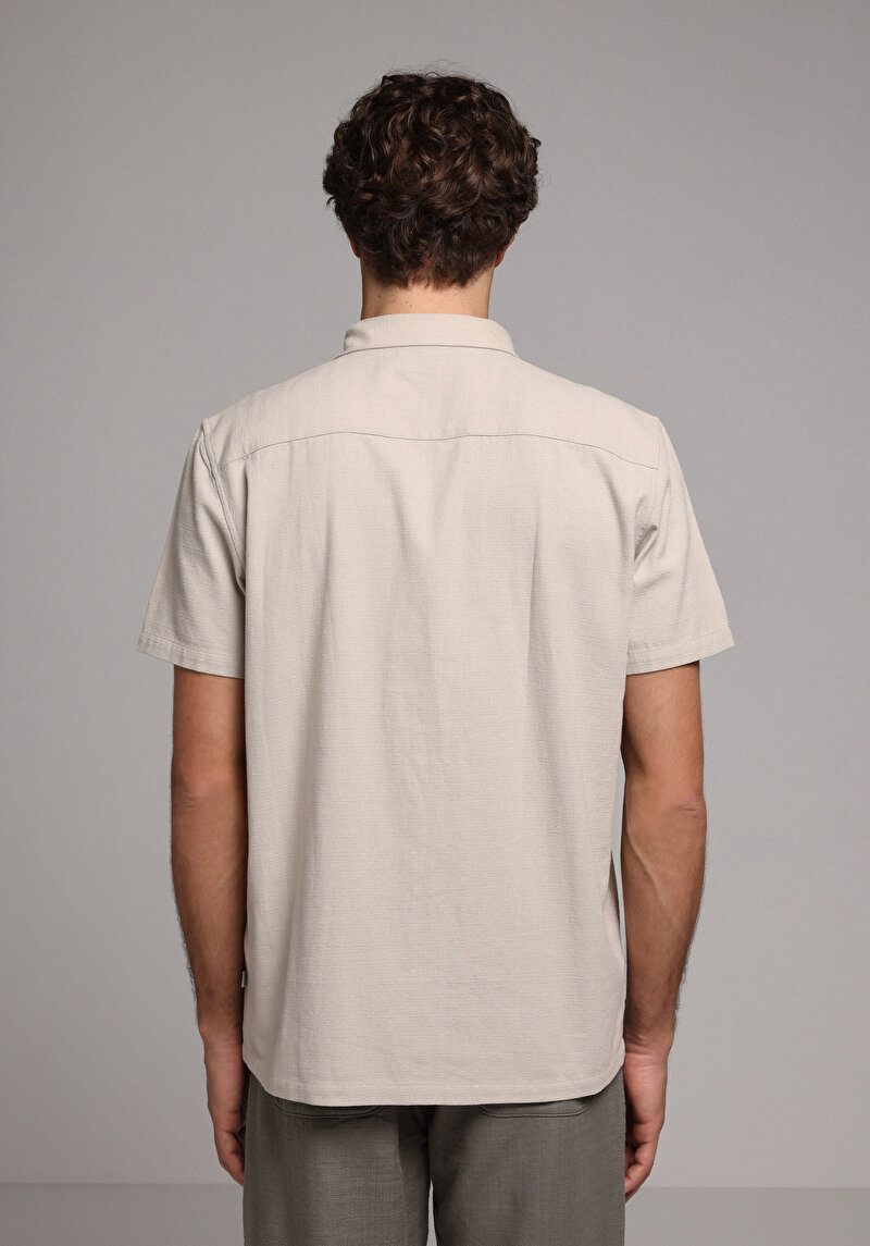 Imagine a Camasa Cu Maneca Scurta De Barbati Bej Regular Fit Cl1078375