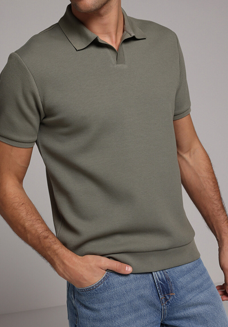 Imagine a Tricou Polo Cu Maneca Scurta De Barbati Kaki Regular Fit Cl1079282