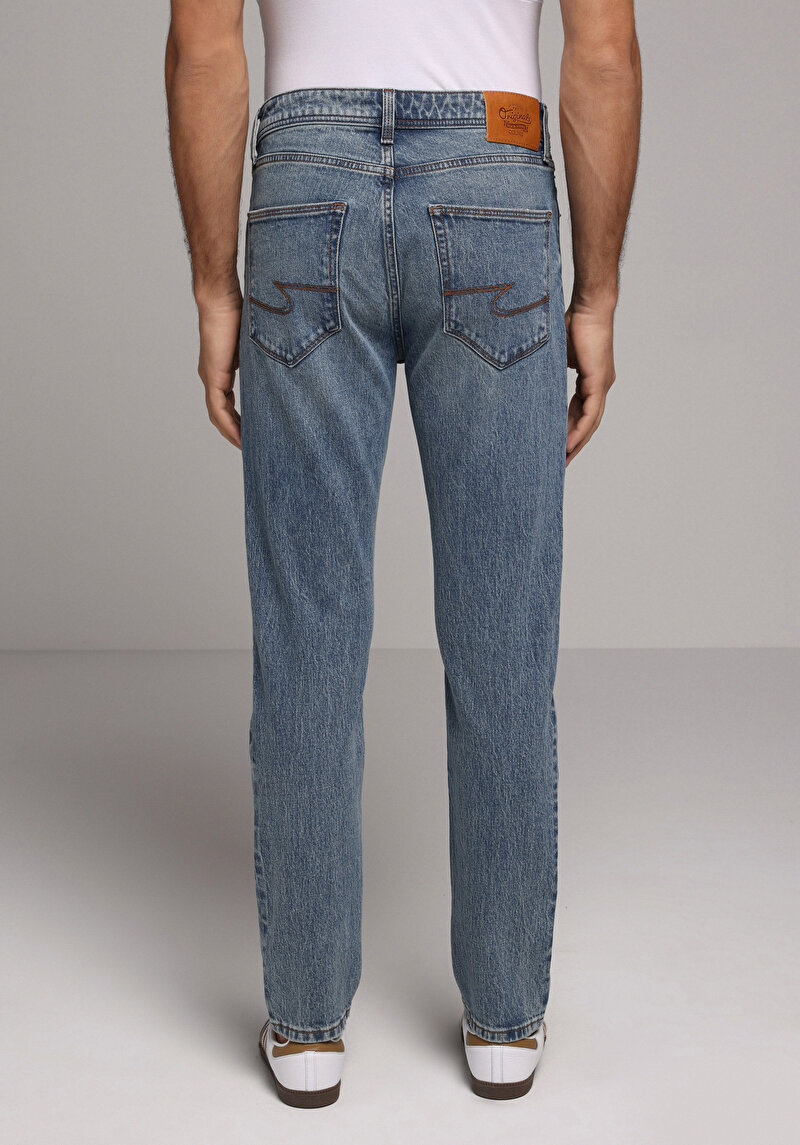 Imagine a Pantaloni De Barbati Straight Fit 044 Karl Cl1079612