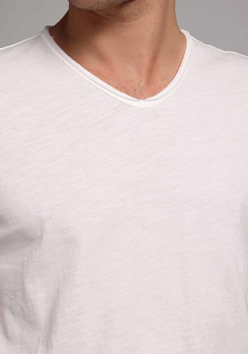 Imagine a Tricou Cu Maneca Scurta De Barbati Alb Regular Fit  Cl1058584