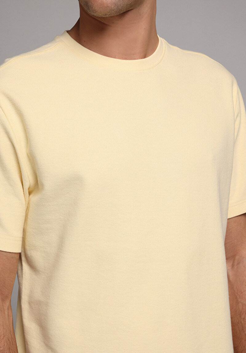 Imagine a Tricou Cu Maneca Scurta De Barbati Galben Comfort Fit Cl1079210