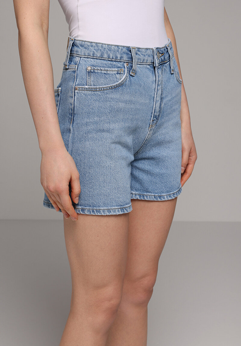 Imagine a Short / Pantaloni Scurti De Dama Regular Fit Cl1081446