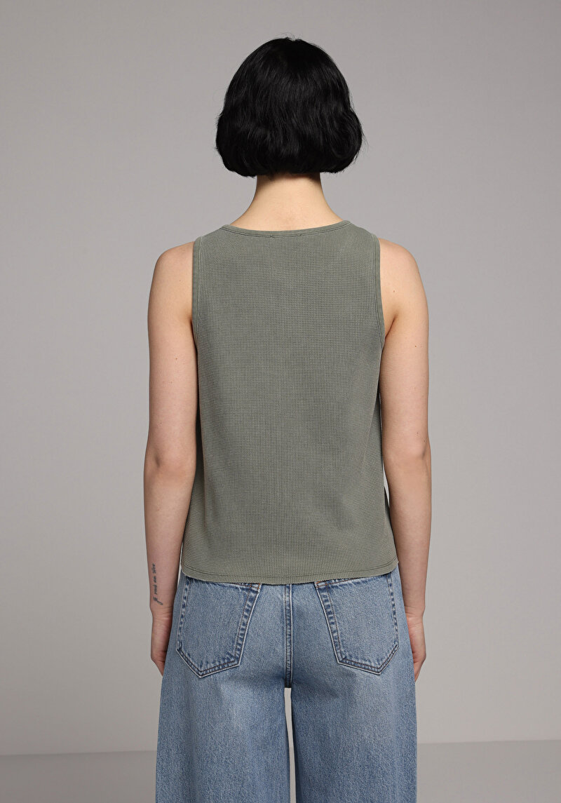 Imagine a Maiou De Dama Kaki Slim Fit  Cl1078866