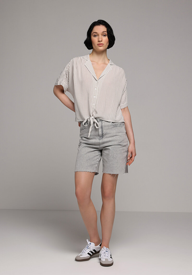 Imagine a Short / Pantaloni Scurti De Dama Regular Fit Cl1081455