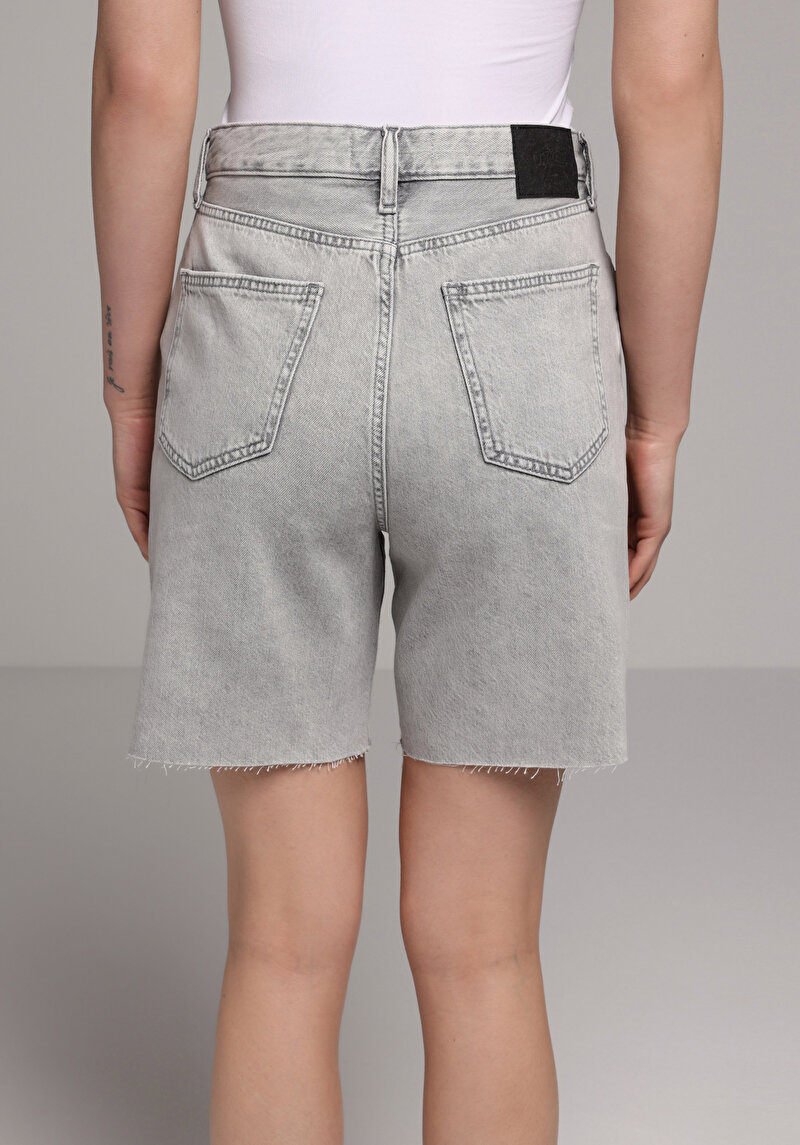 Imagine a Short / Pantaloni Scurti De Dama Regular Fit Cl1081455